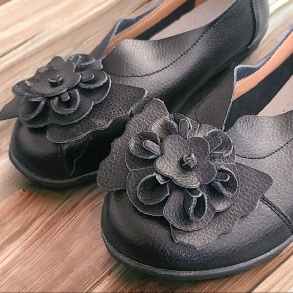 EURO HAND STITCHED Black Leather Flats 9.5 10 Floral Bubble Loafers Lagenlook - Picture 10 of 16